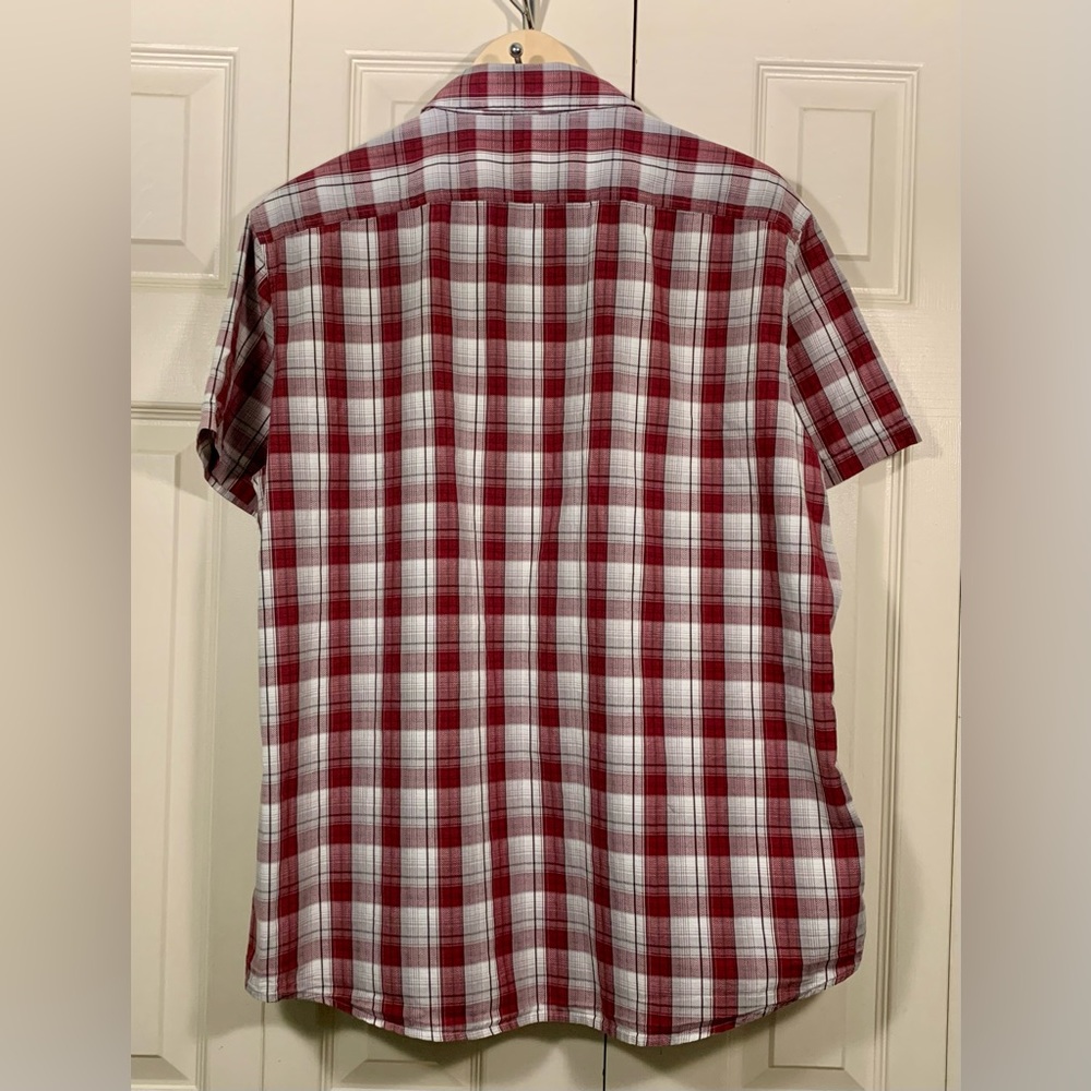 Men’s Red Plaid Short Sleeve Shirt - Picture 2 of 4